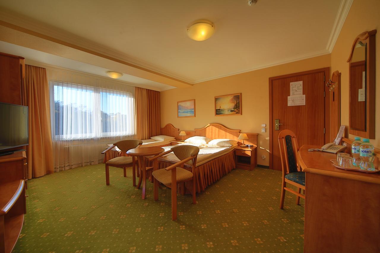 Hotel Polaris III Свиноуйсьце Экстерьер фото