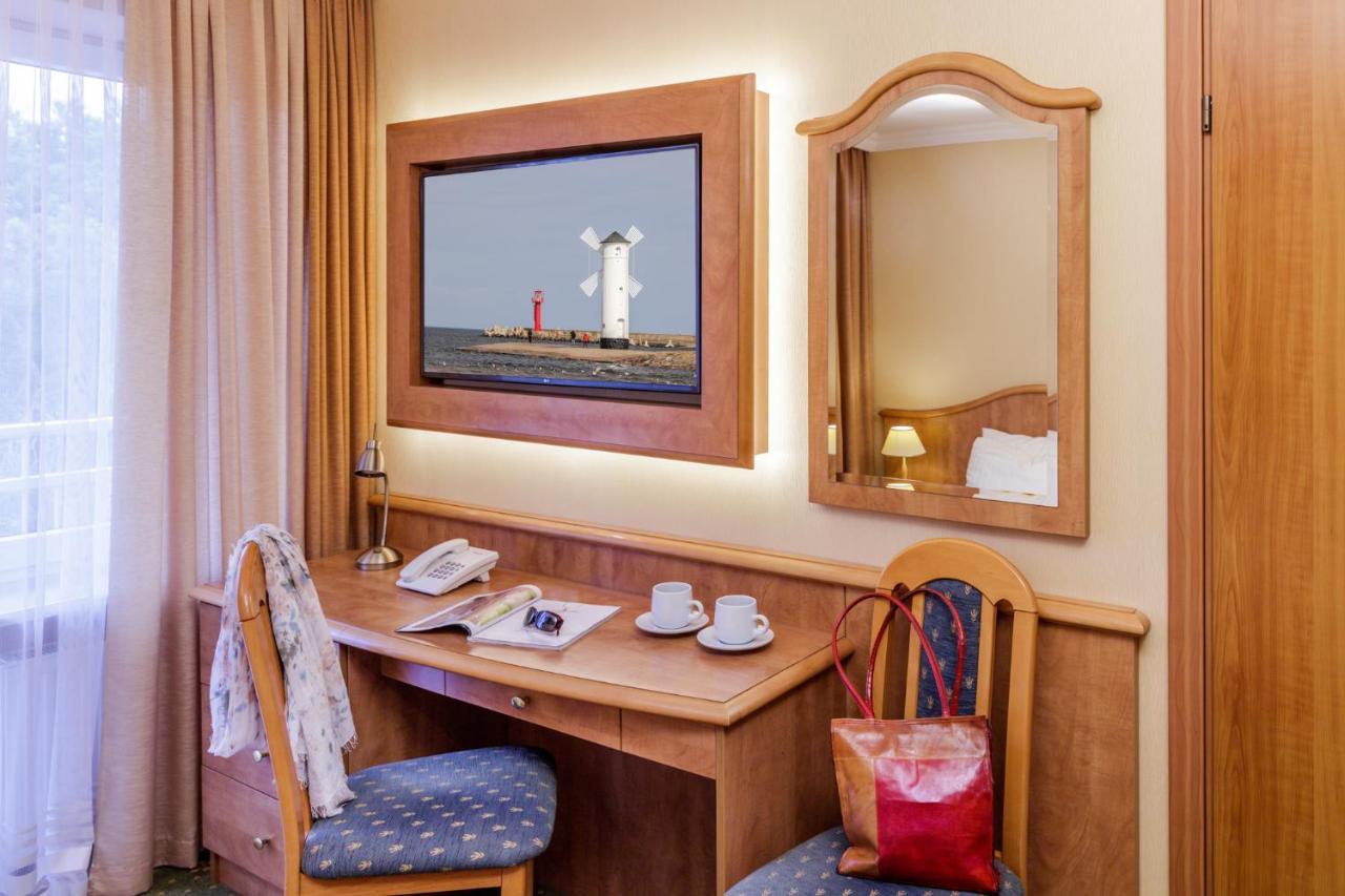 Hotel Polaris III Свиноуйсьце Экстерьер фото